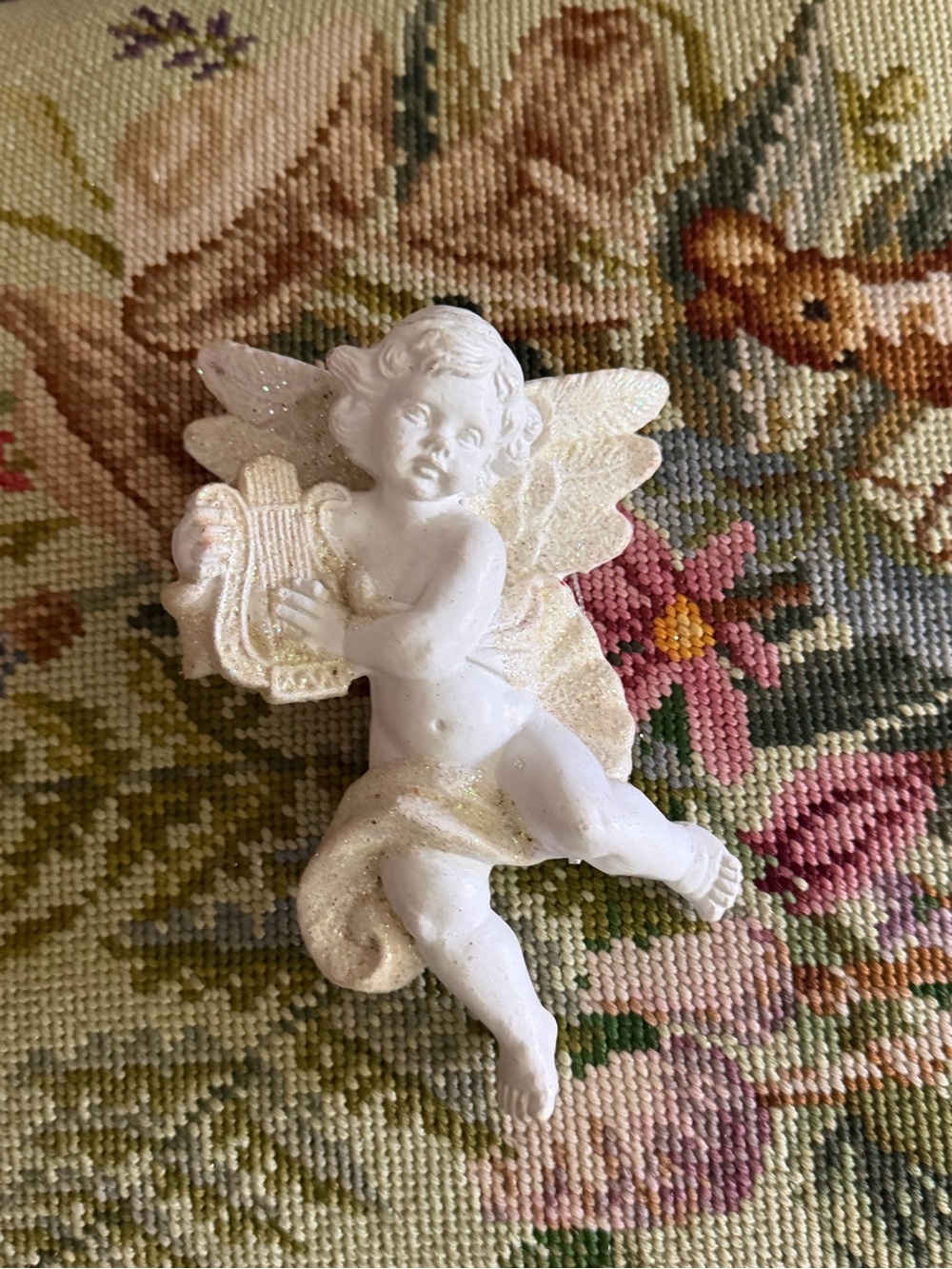 Vintage 6" cherub angel hanging ornament or wall hanging
